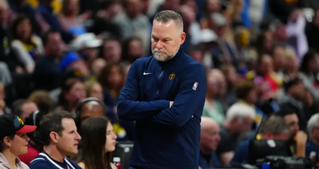 I Denver Nuggets licenziano Coach Michael Malone e il General Manager Calvin Booth