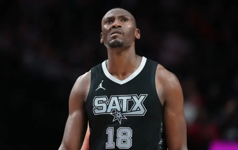 Bismack Biyombo torna agli Spurs con un contratto annuale